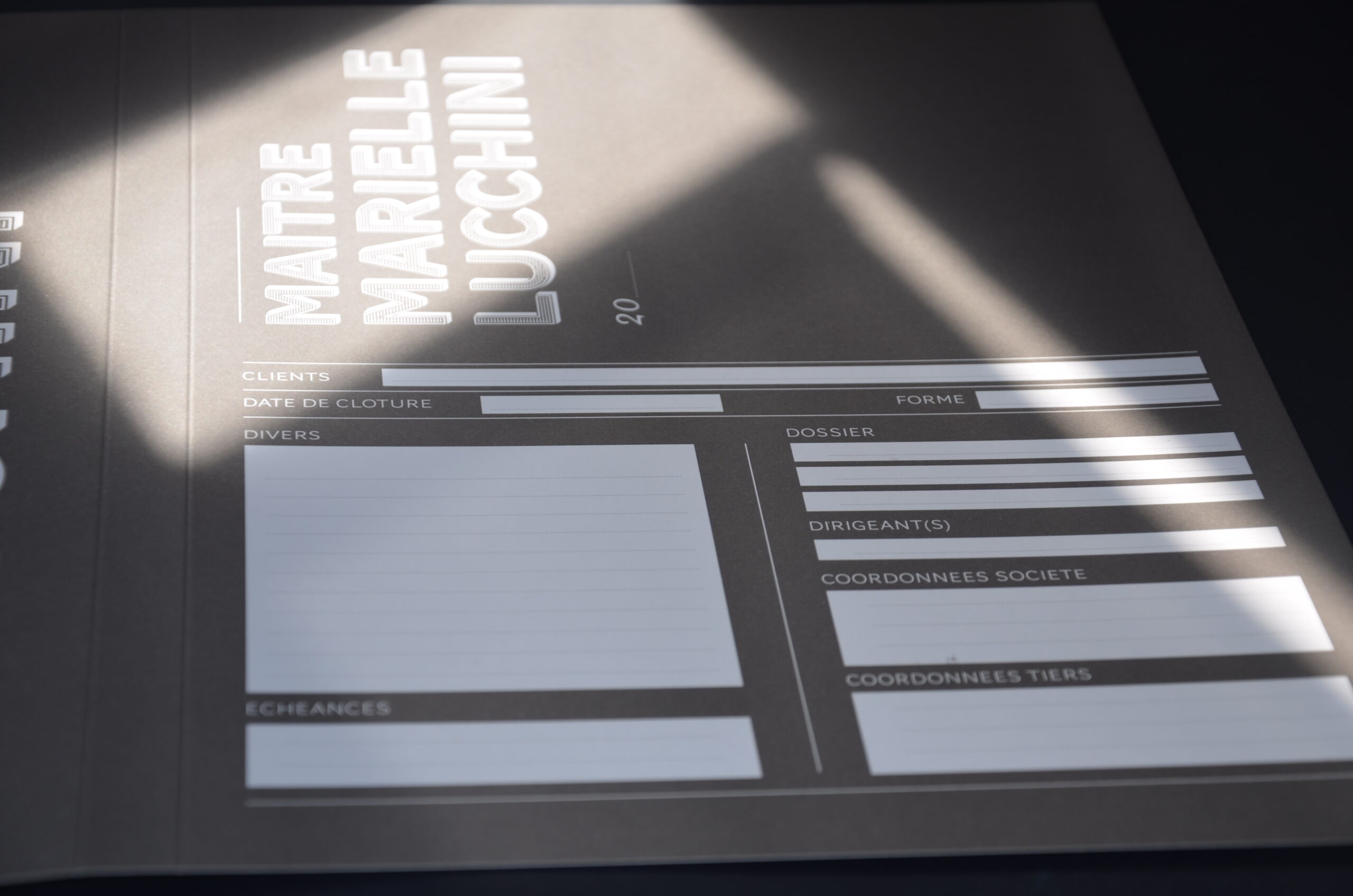 Création Le Studio D :  pour Maitre Marielle Lucchini, troisième visuel